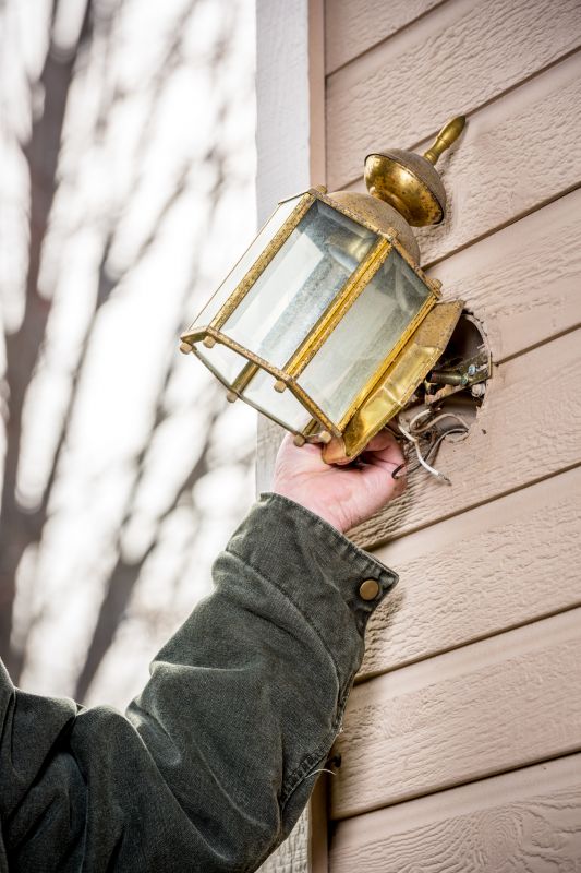 Outdoor Lighting Fixture Repair